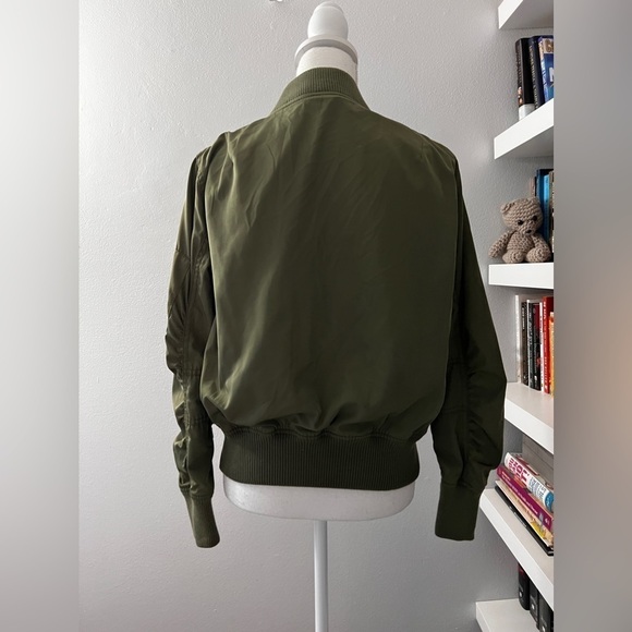 On The Road green bomber jacket, size small - Picture 8 of 15